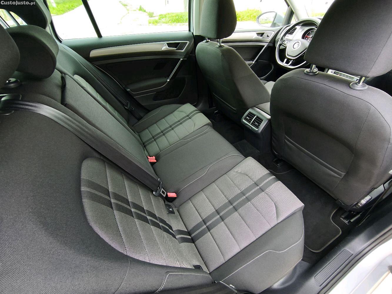 Volkswagen Golf 7 Sportline 1.6 TDi 105cv — fotografia 6