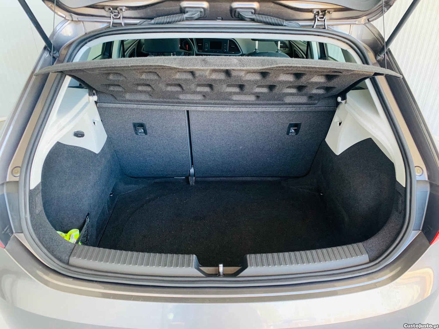 SEAT Leon 1.6 TDi Style — fotografia 4