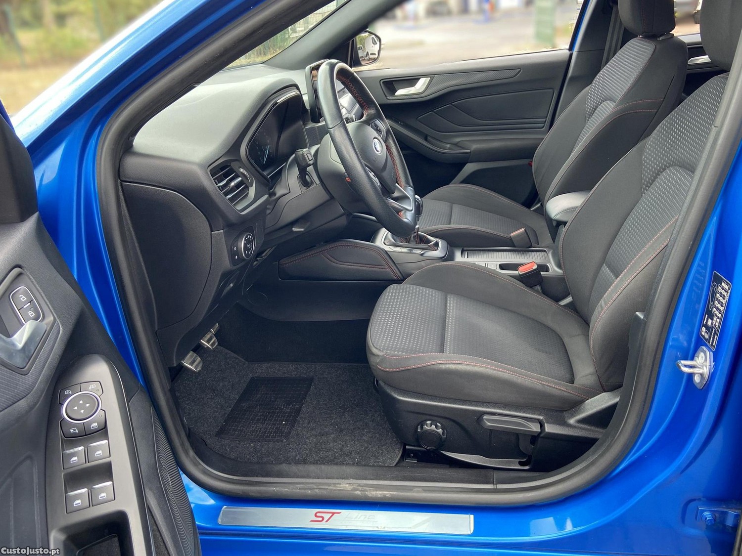 Ford Focus 1.0 EcoBoost ST-Line — fotografia 6