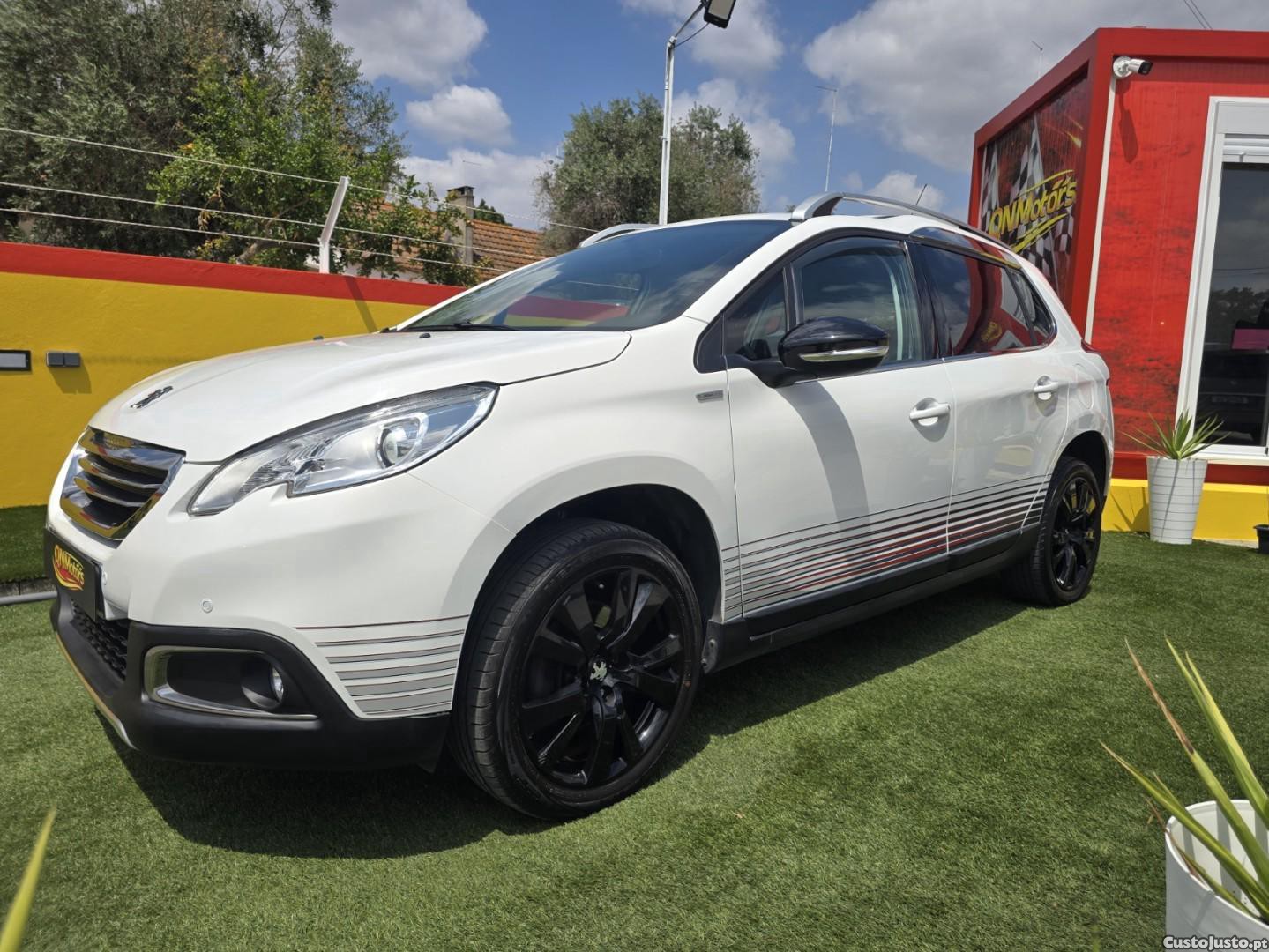 Peugeot 2008 1.2 PureTech Allure — fotografia 18