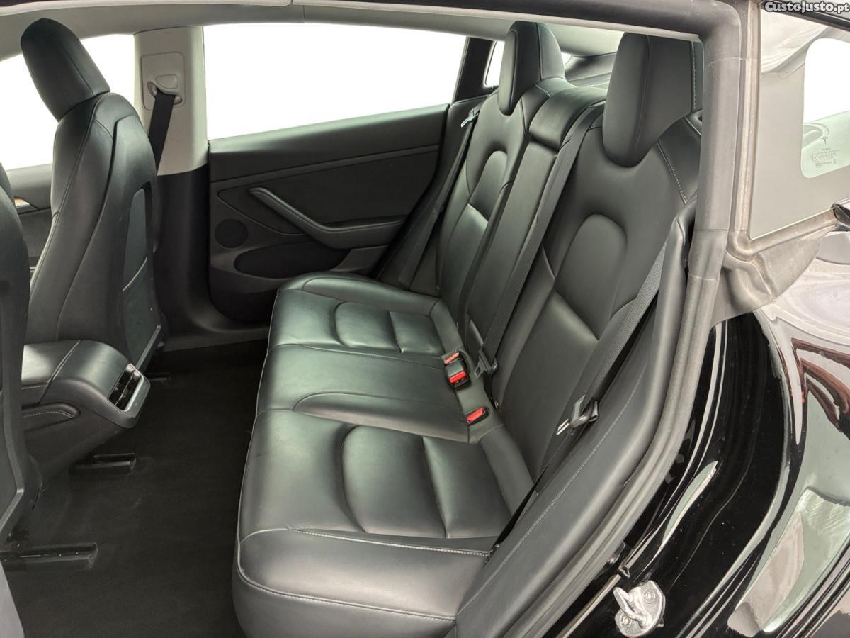 Tesla Model 3 Standard Range Plus RWD — fotografia 5