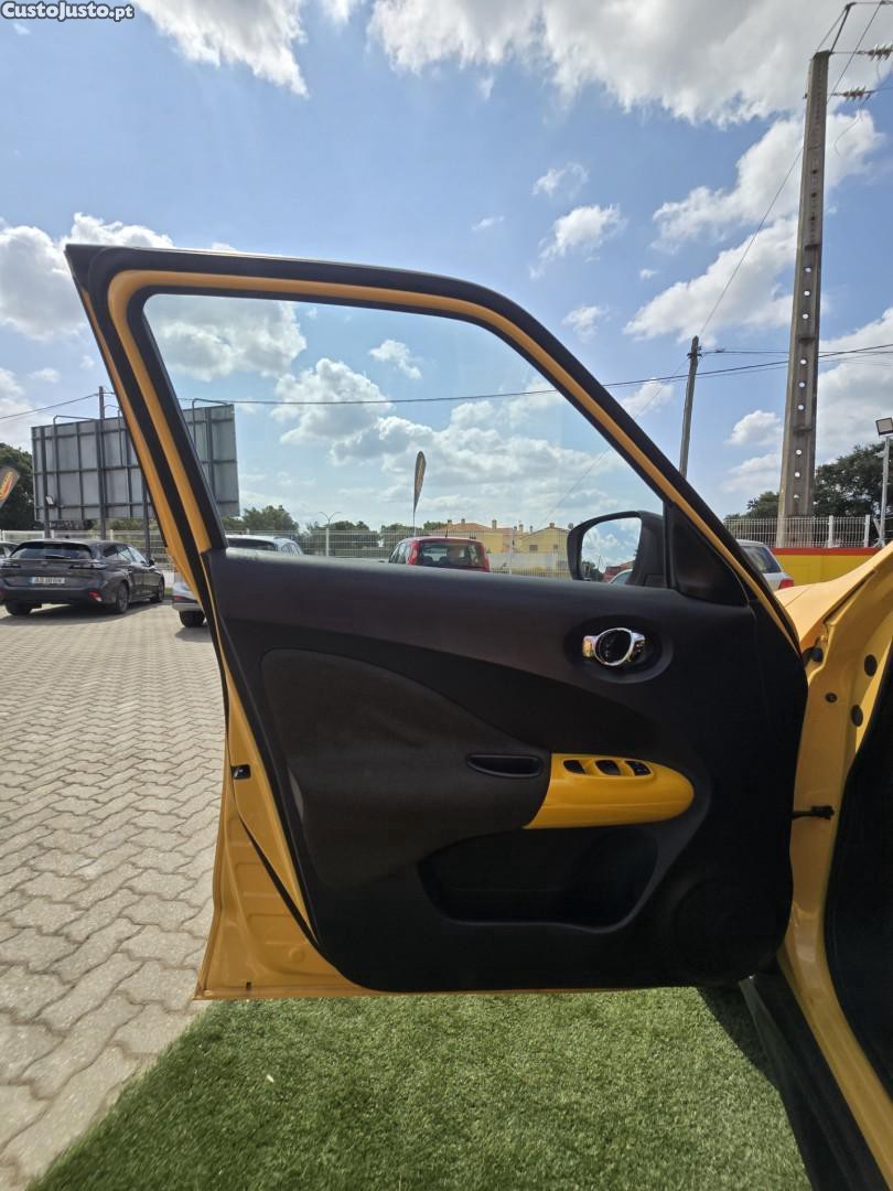 Nissan Juke 1.6 DIG-T Tekna Premium Ext.1 Yellow S. — fotografia 7