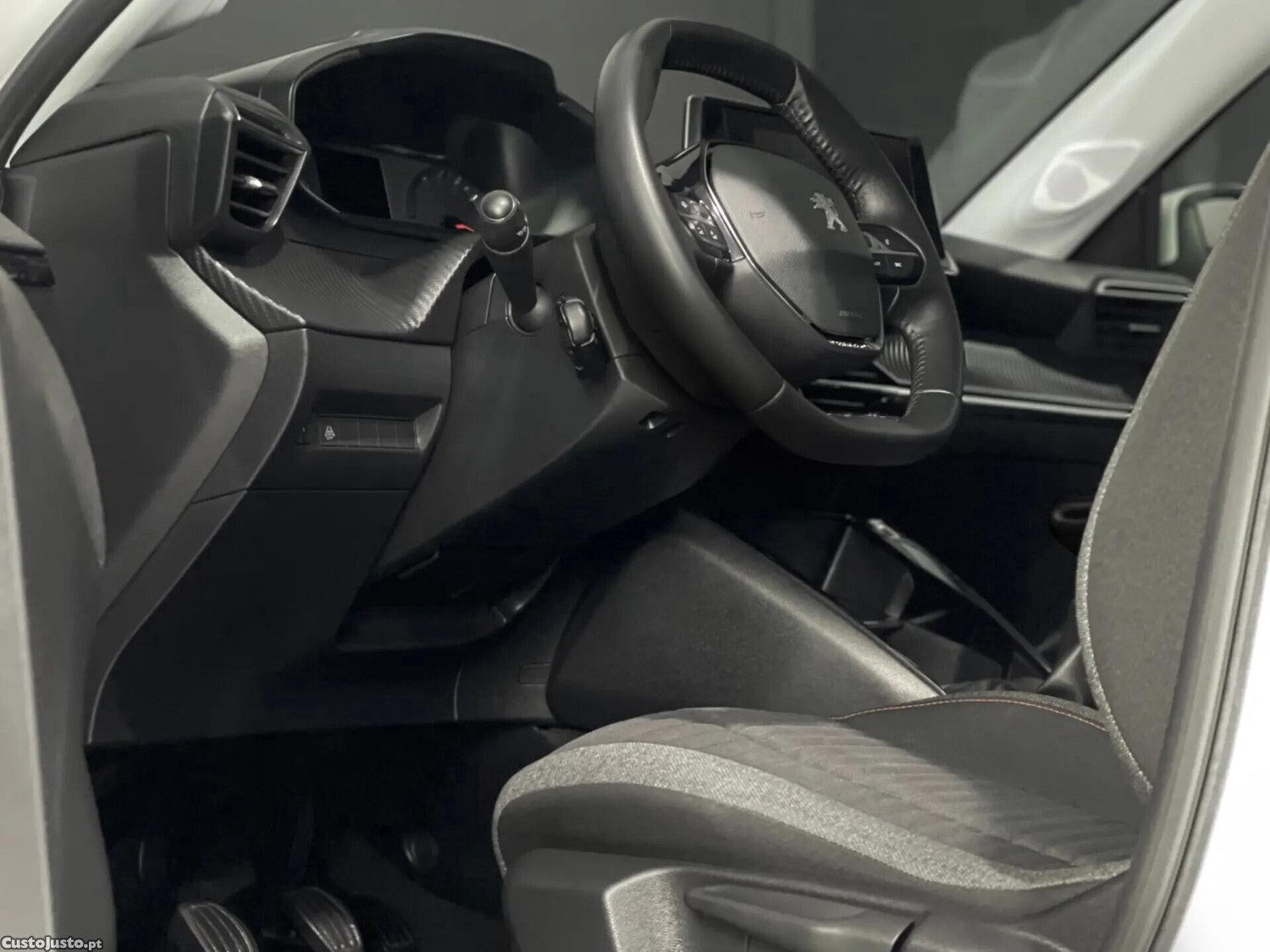 Peugeot 208 1.2 PureTech Active — fotografia 12