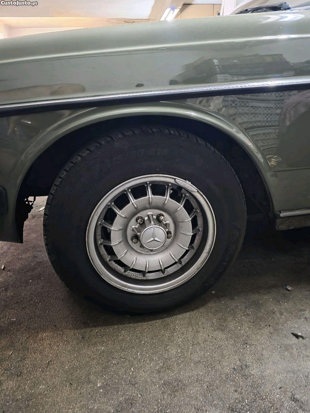 Mercedes-Benz 300 W123 — fotografia 3