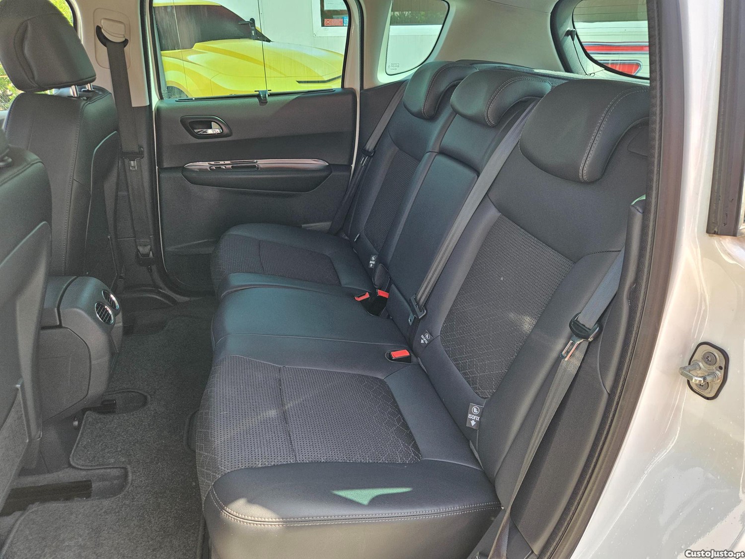 Peugeot 3008 1.6 HDI ALLURE POUCOS KMS — fotografia 6