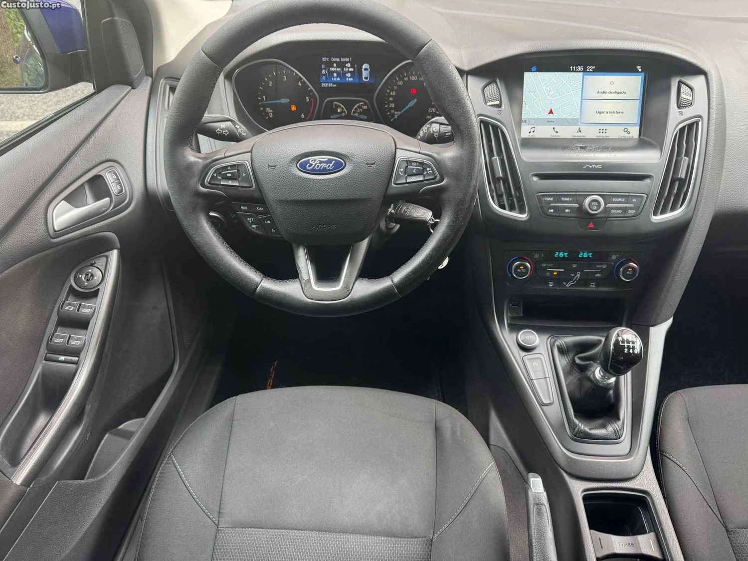 Ford Focus SW 1.5 EcoBlue S&S TITANIUM — fotografia 17