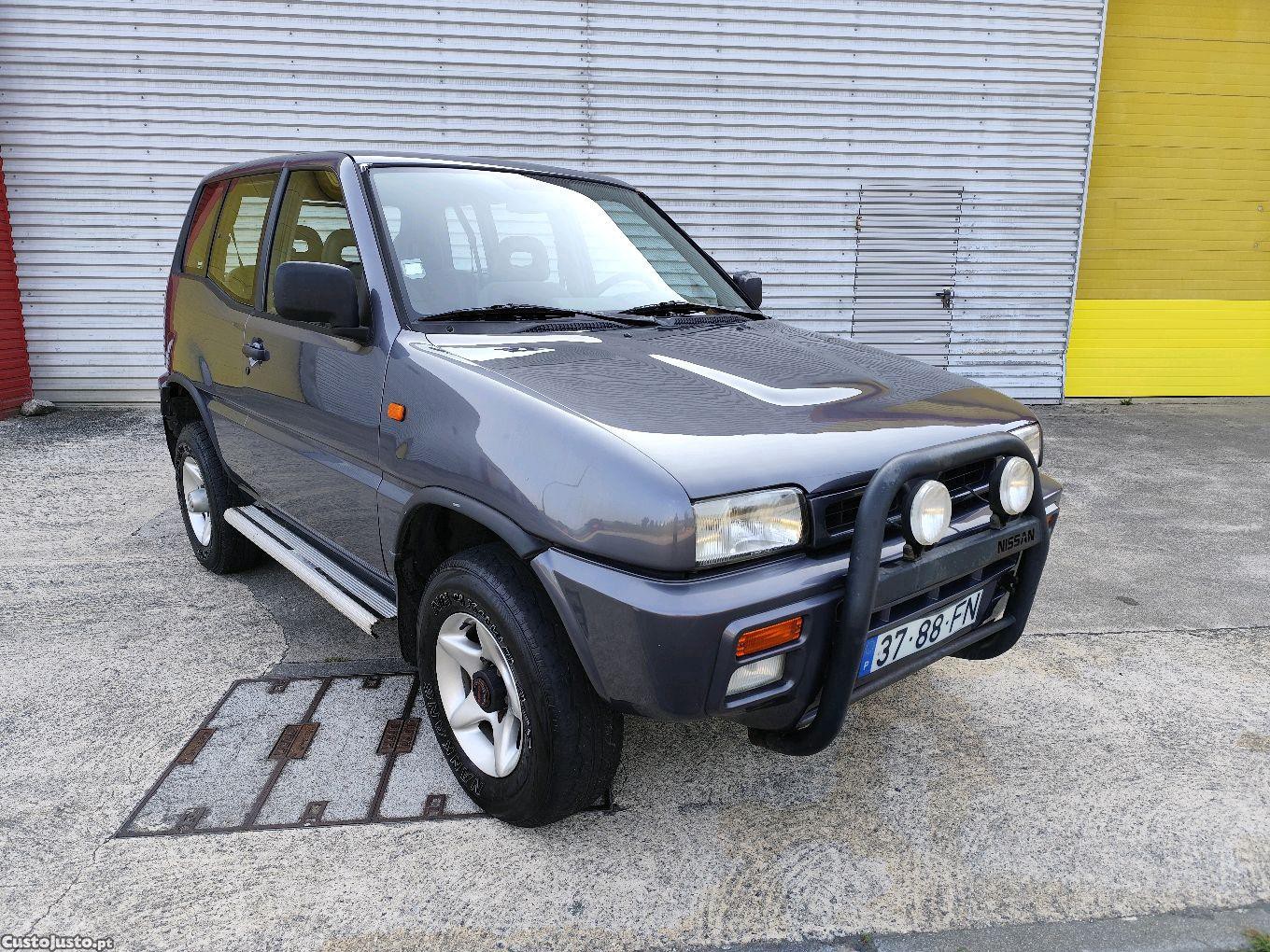 Nissan Terrano II — fotografia 9