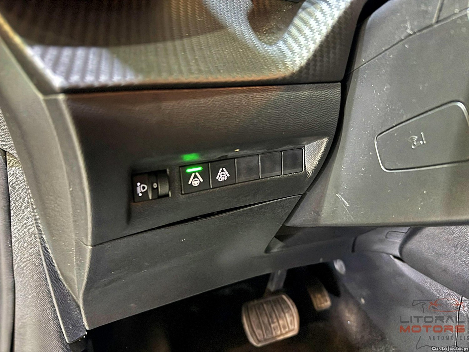 Peugeot 208 1.2 PureTech GT EAT8 — fotografia 8