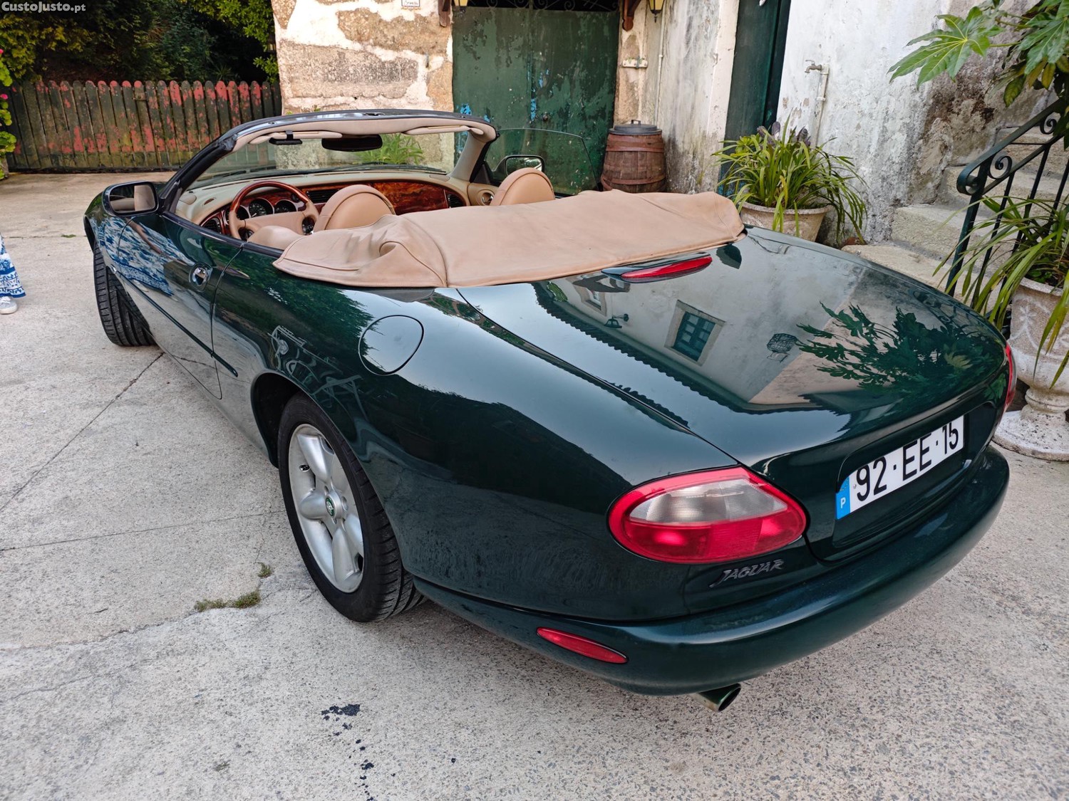 Jaguar XK8 2 Door Sports Convertible - 98 — photo 3