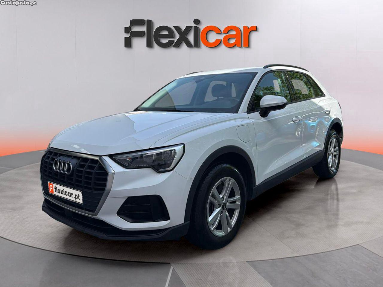 Audi Q3 45 TFSIe S tronic - 22 — photo 2