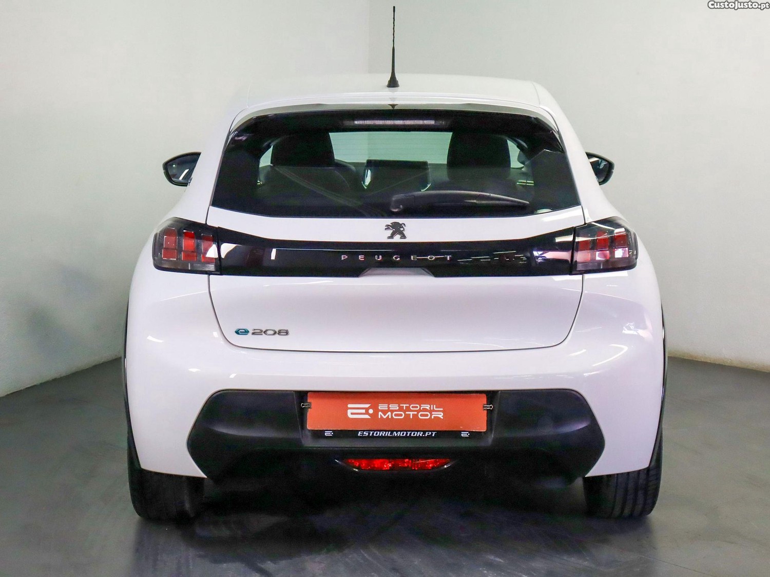 Peugeot 208 50 kWh Active — fotografia 18