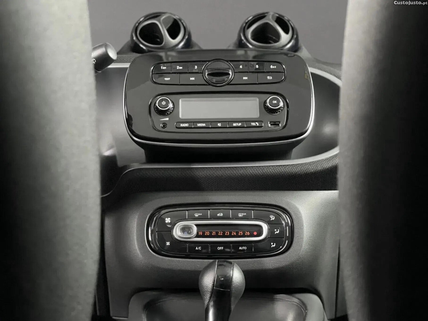 Smart Fortwo EQ Passion 3d — fotografia 4