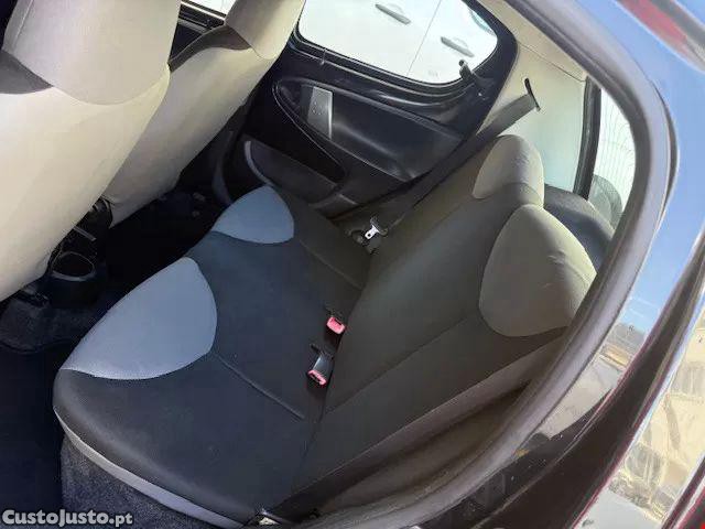 Peugeot 107 1.0 access — fotografia 3