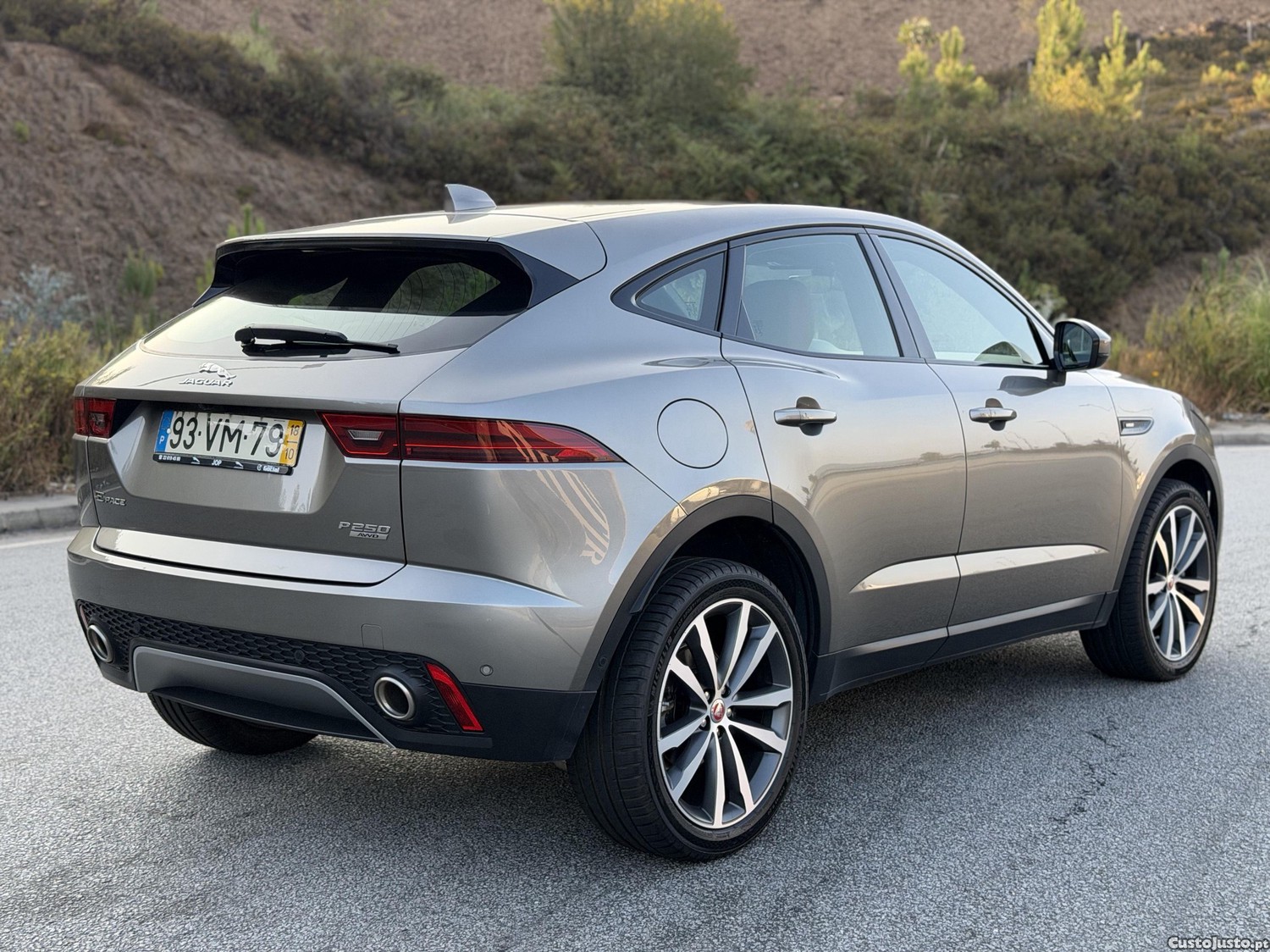 Jaguar E-Pace P250 AWD 56mil kms Nacional — fotografia 9