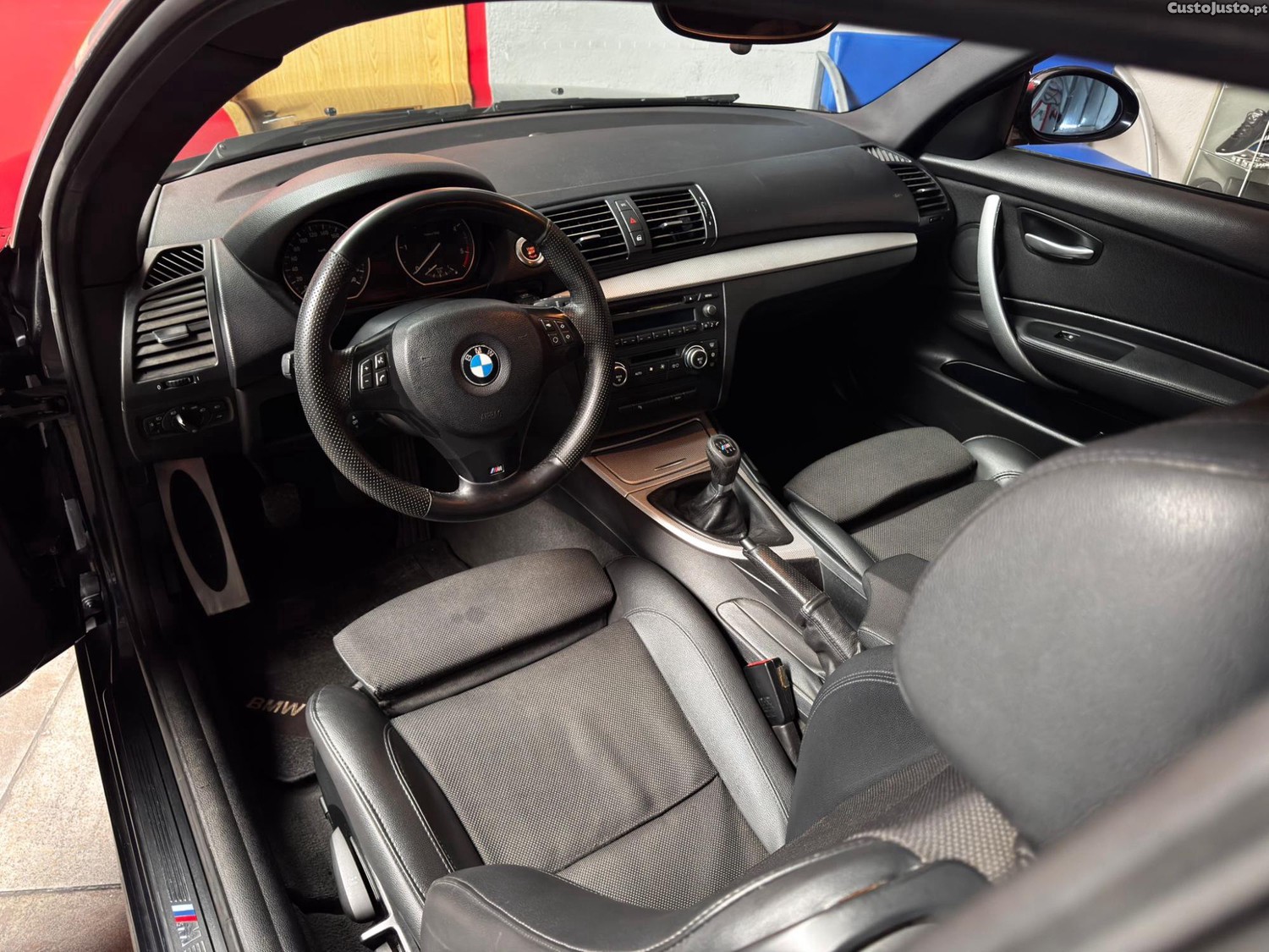 BMW 120 D LIMITED EDITION — fotografia 2