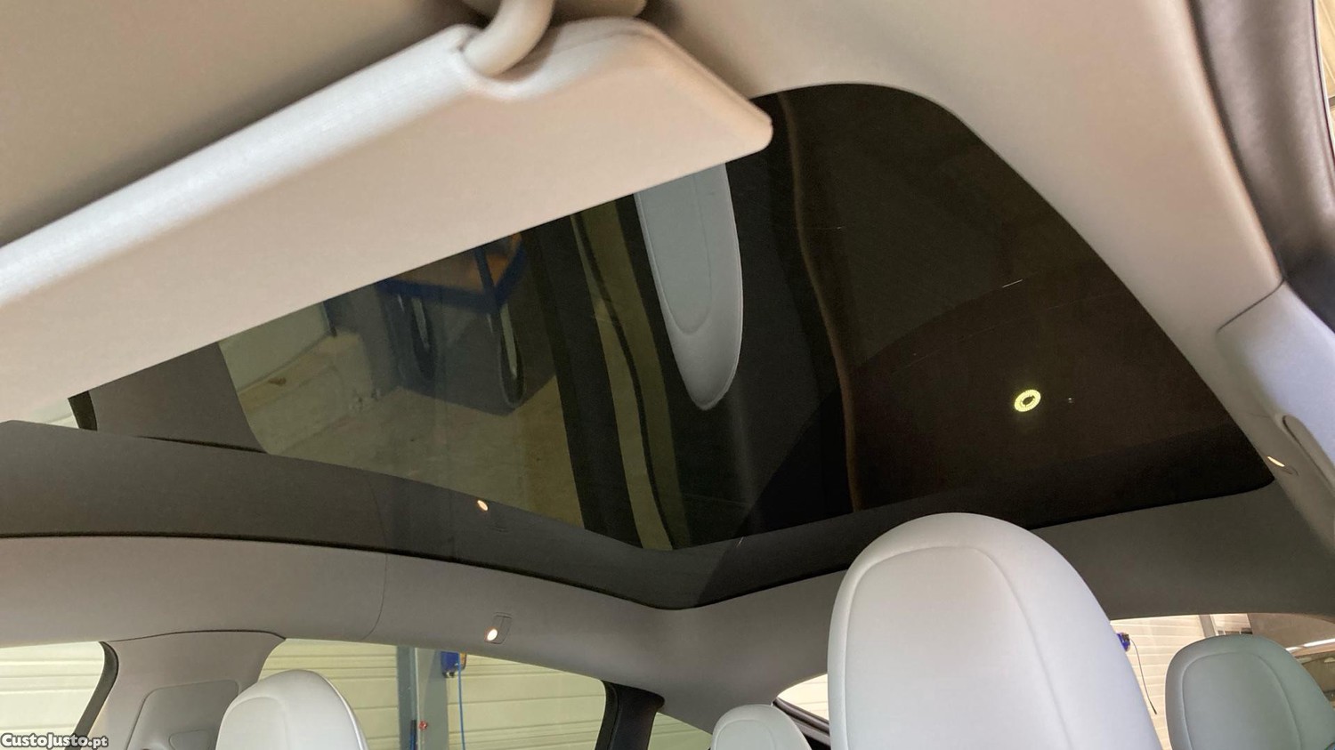 Tesla Model Y Long Range Dual Motor 514cv — fotografia 8