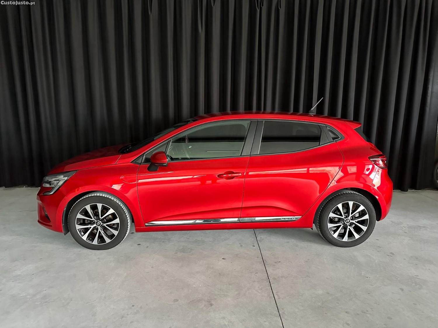 Renault Clio 1.0 TCe Intens — fotografia 3