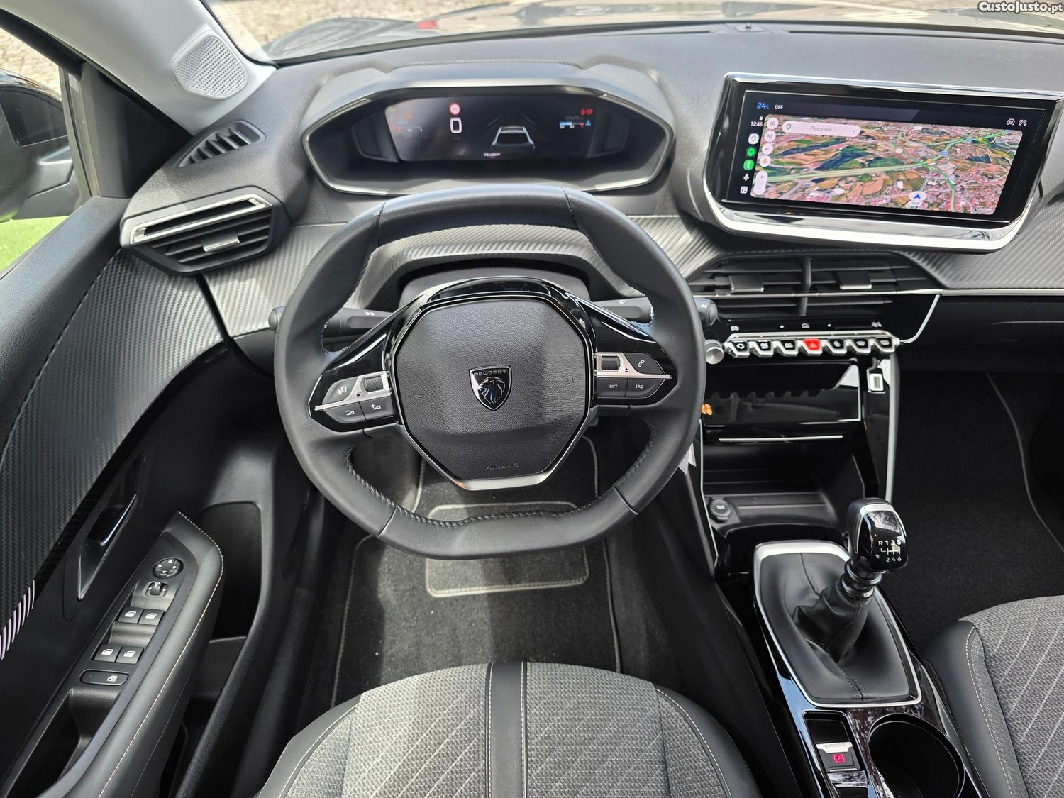 Peugeot 208 1.2 PureTech Allure Pack — fotografia 18