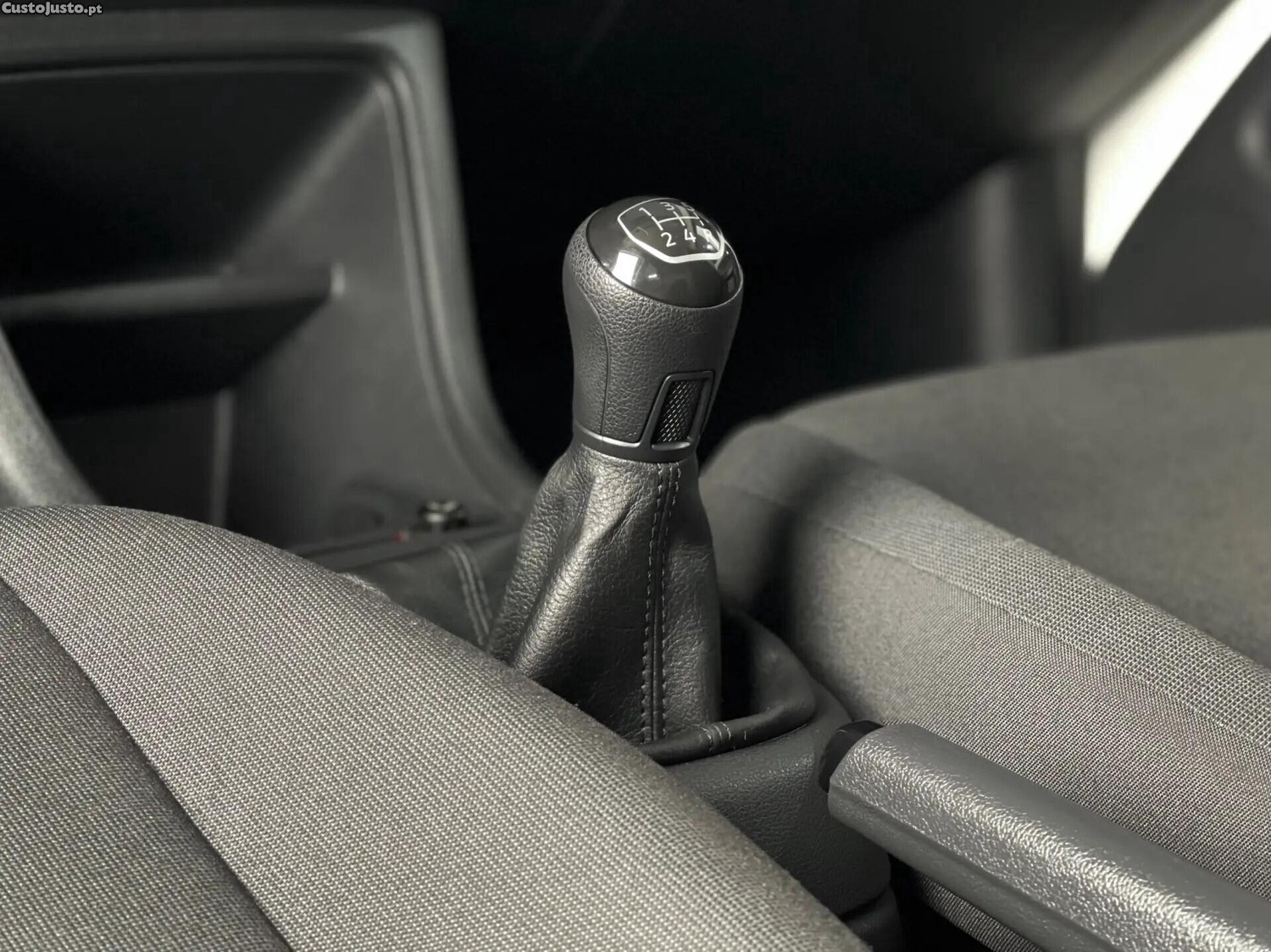 Volkswagen Up! 1.0 BMT Move — fotografia 7