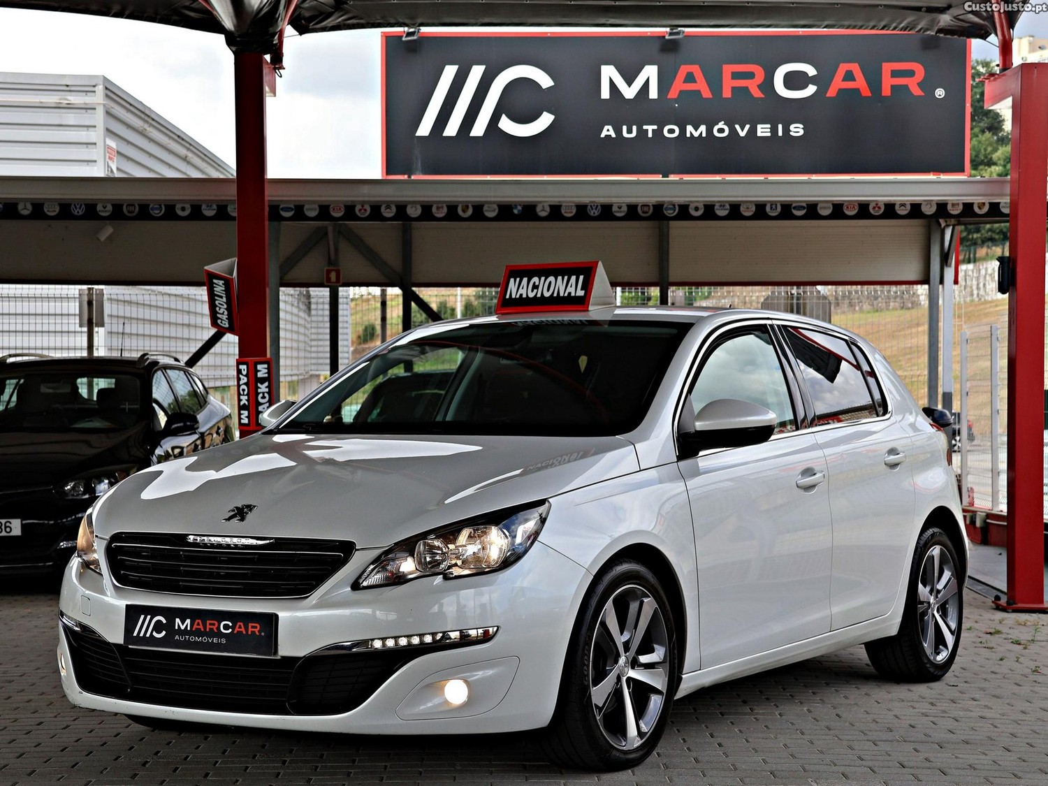 Peugeot 308 1.6 BlueHDi Active J17 — fotografia 17