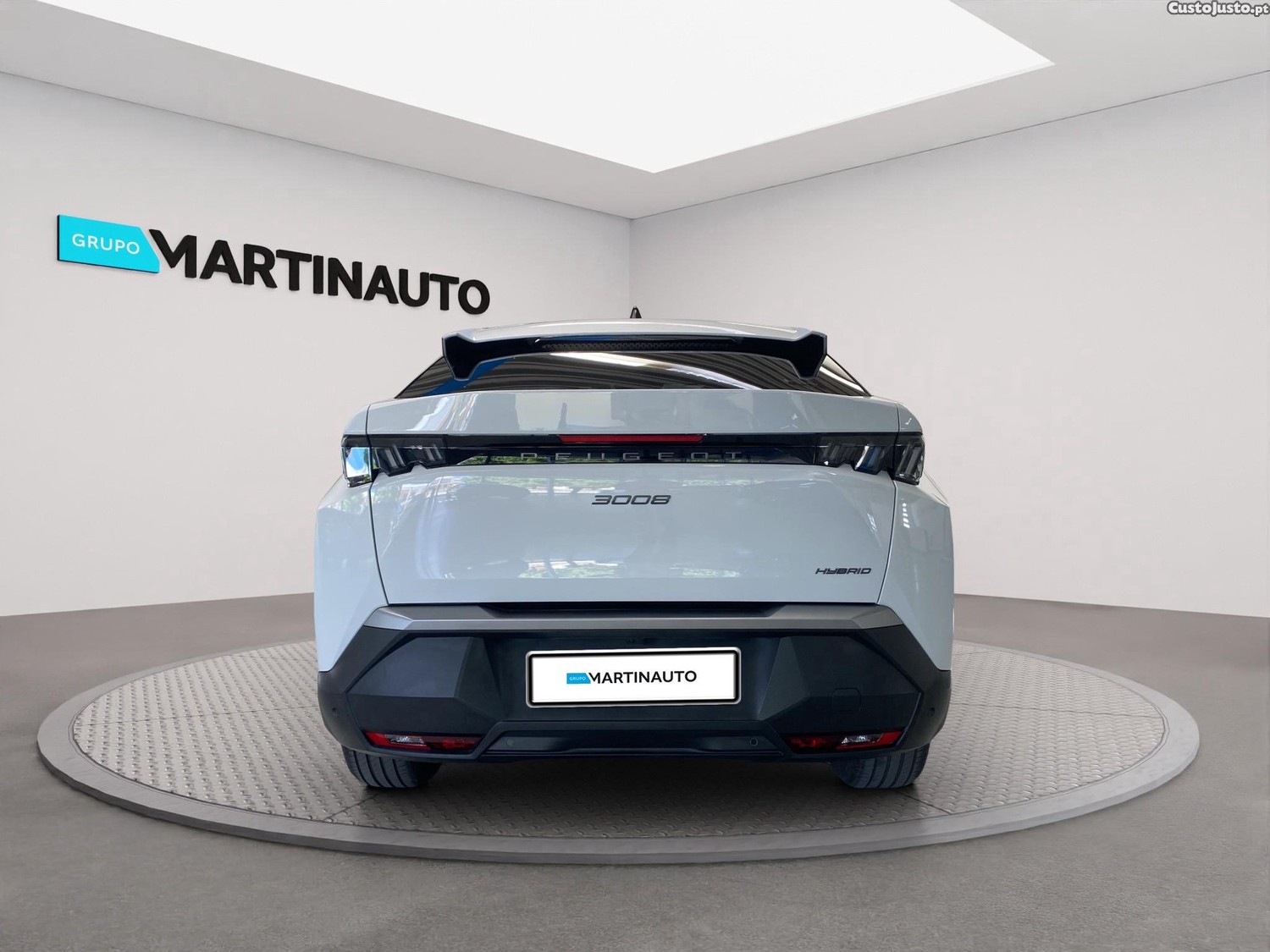 Peugeot 3008 1.2 Hybrid Allure e-DCS6 — fotografia 17