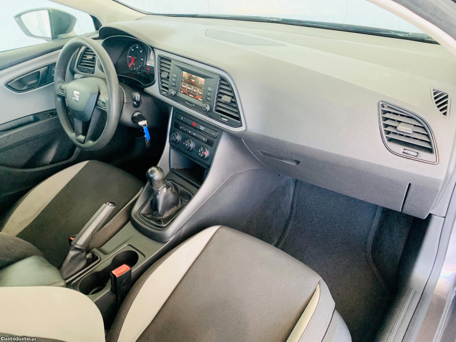 SEAT Leon 1.6 TDi Style — fotografia 2