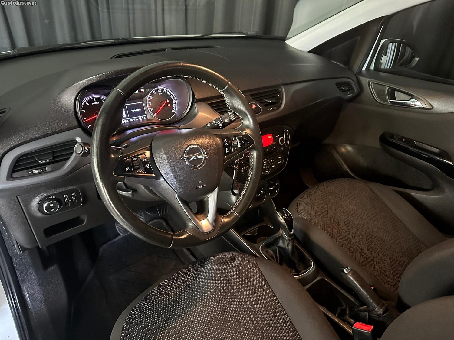 Opel Corsa 1.4 Easytronic — fotografia 9