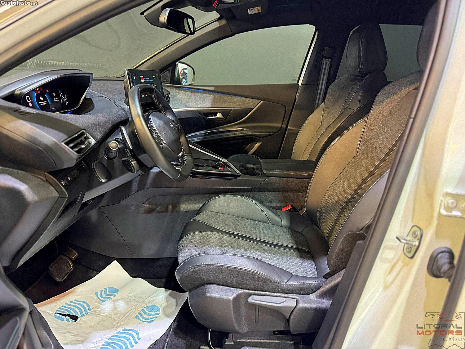 Peugeot 3008 1.2 PureTech Allure Pack EAT8 — fotografia 12