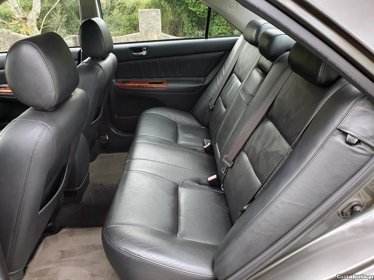 Toyota Camry 2.4 VVT-i XLE — fotografia 6