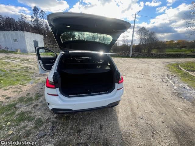 BMW 320 d Touring Pack M Auto — fotografia 6