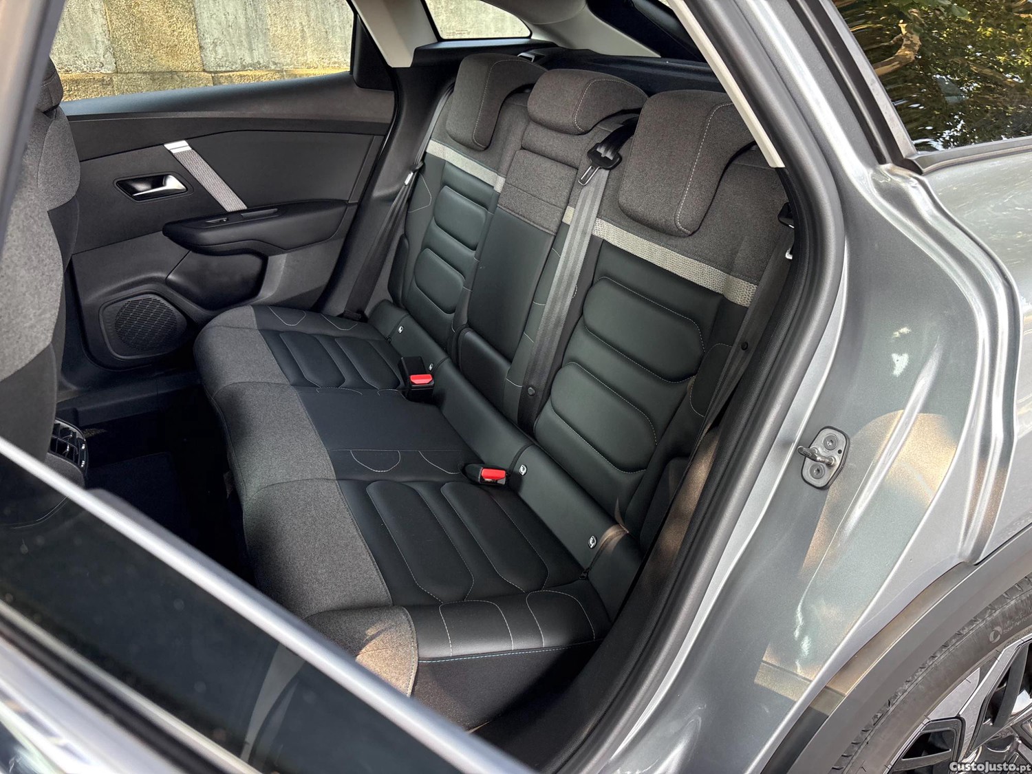 Citroën C4 1.2 PURETECH SHINE 130 CV — fotografia 7