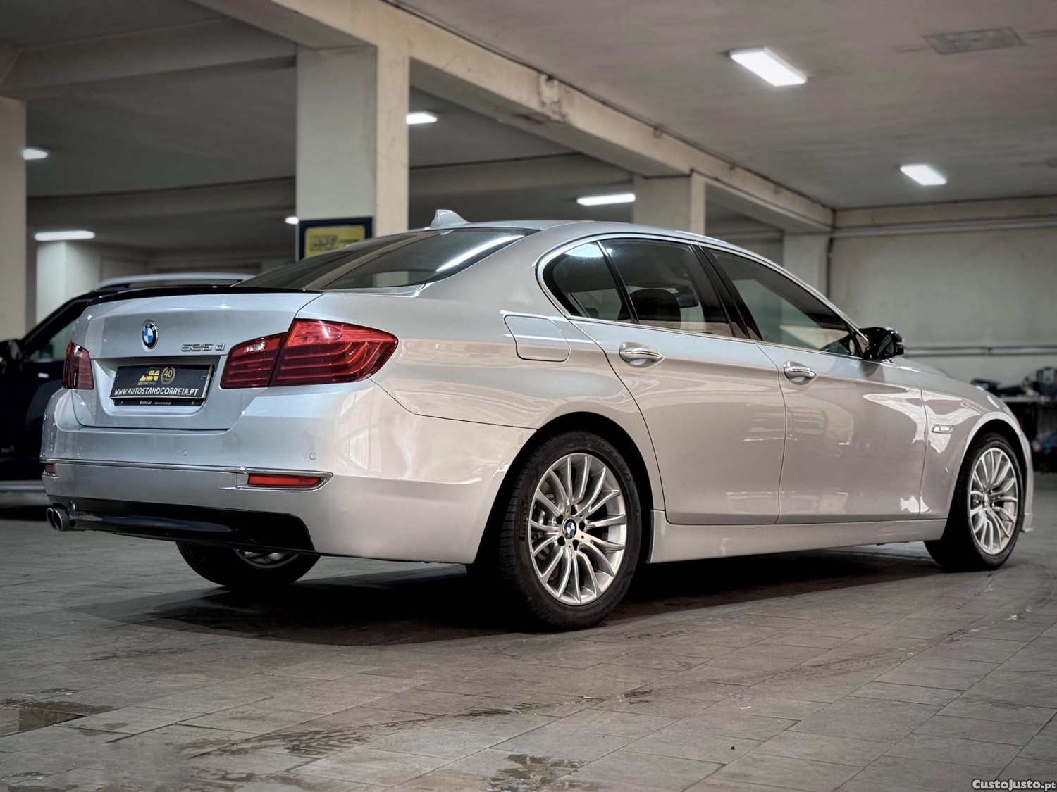 BMW 525 d Luxury LCi Auto Nacional — fotografia 9
