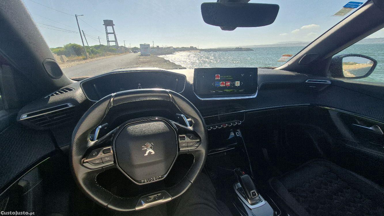 Peugeot 2008 GT — fotografia 5