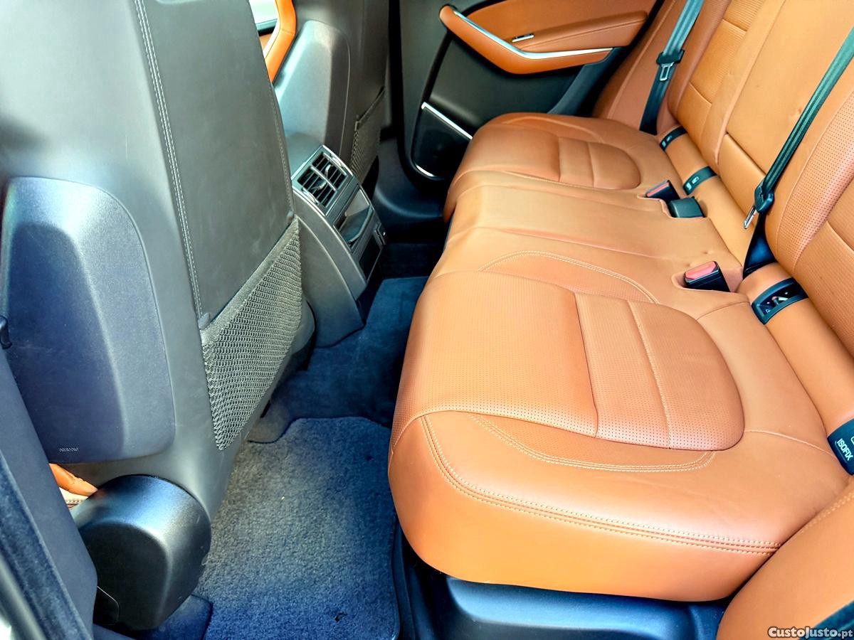 Jaguar F-Pace P400e R-Dynamic — fotografia 27