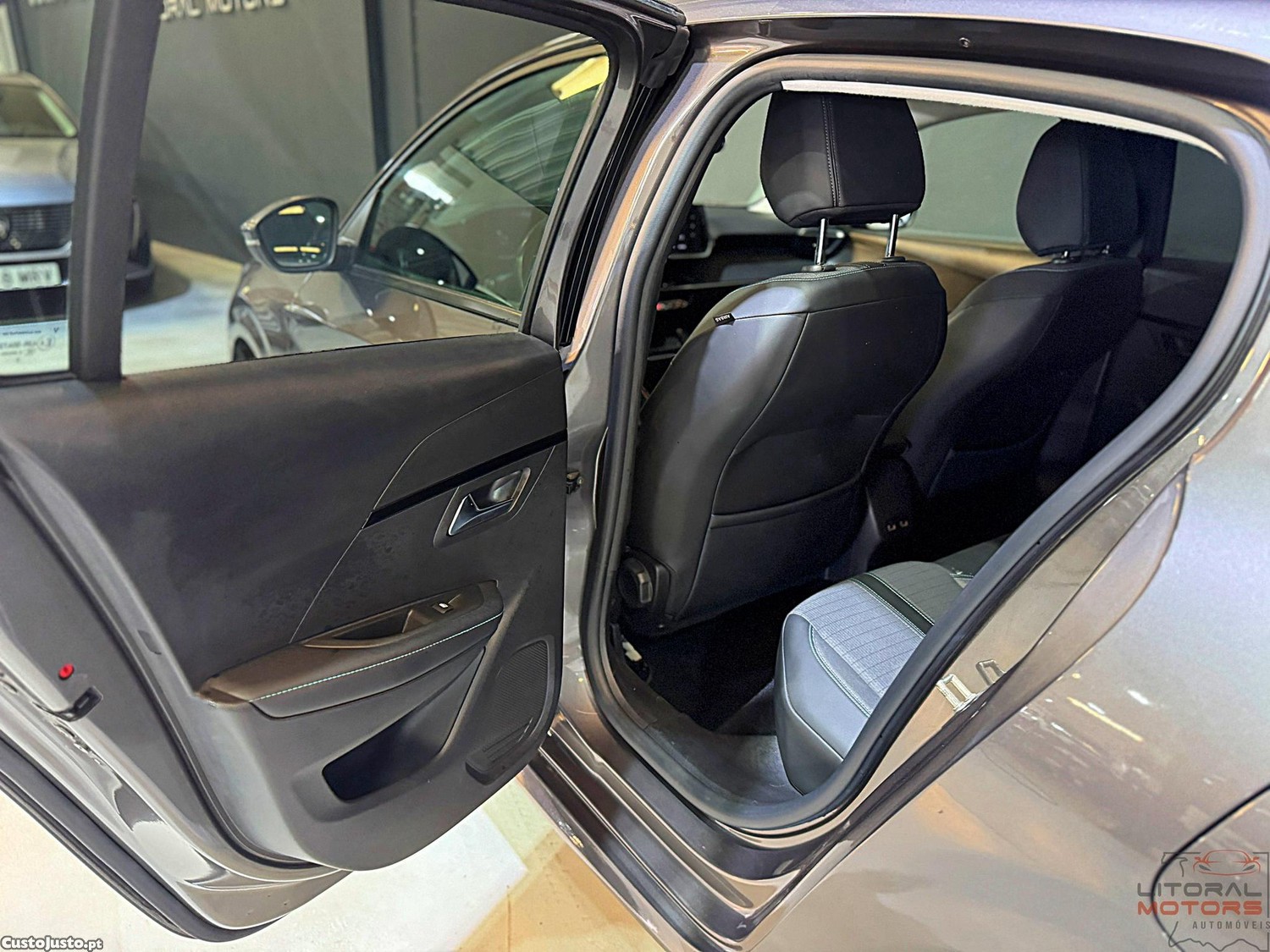 Peugeot 208 1.2 PureTech GT EAT8 — fotografia 11