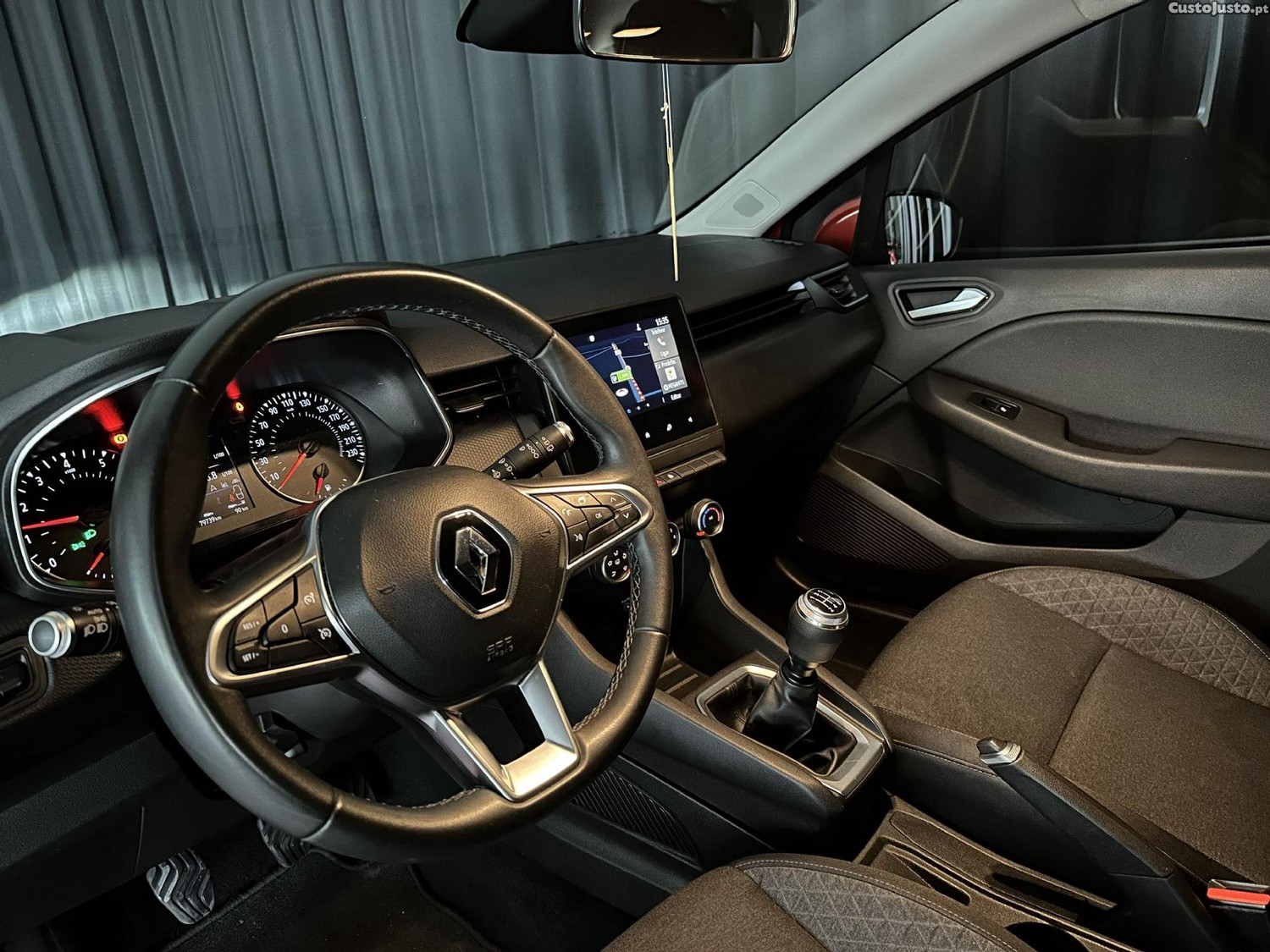 Renault Clio 1.0 TCe Intens — fotografia 7