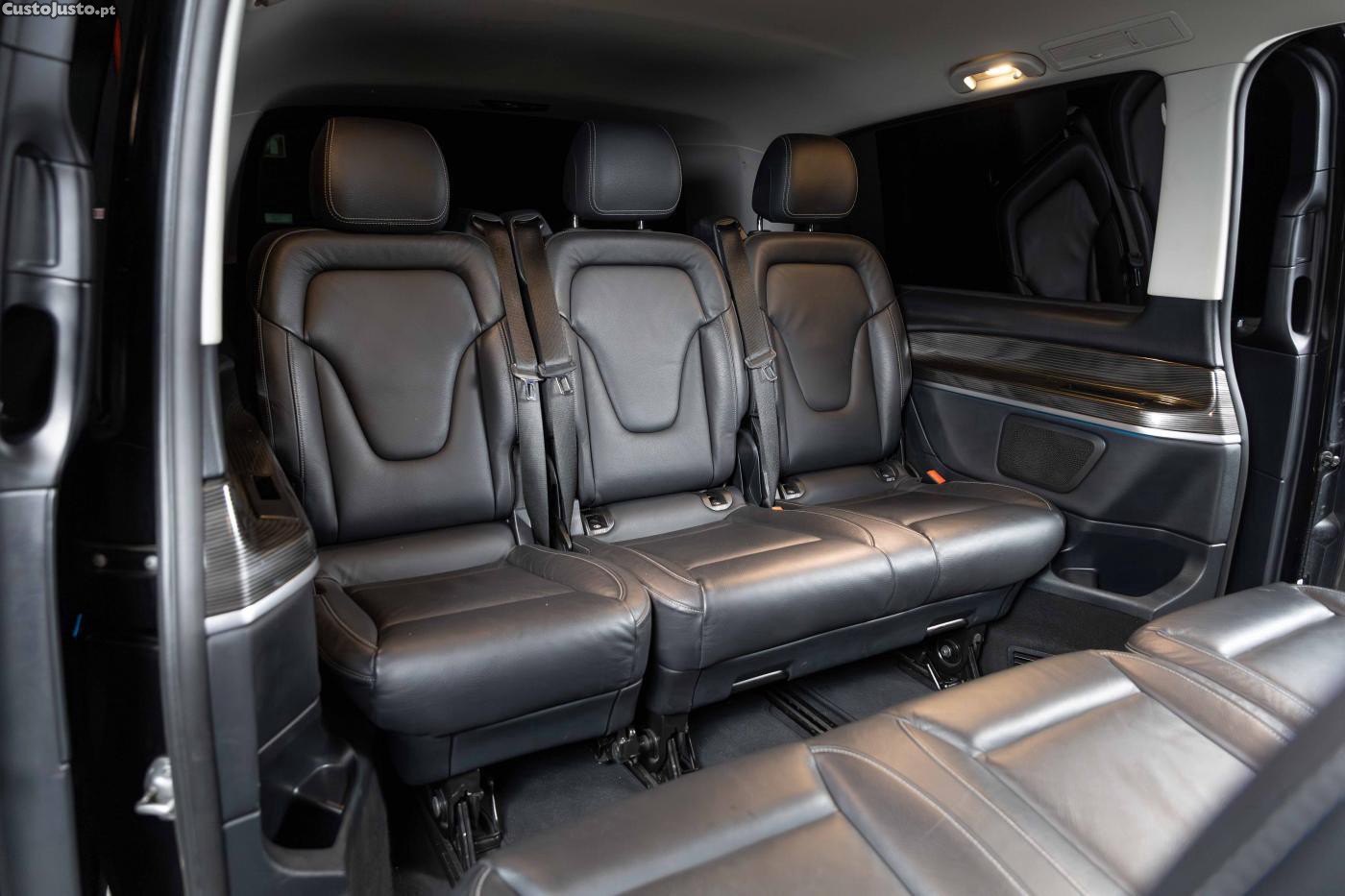 Mercedes-Benz V 300 D Longo AMG 8 Lugare — fotografia 18