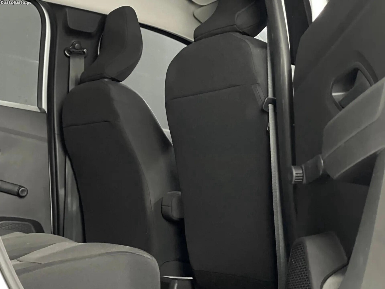 Dacia Sandero 1.0 SCe Essential — fotografia 5
