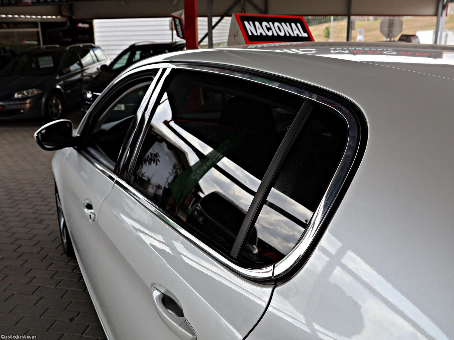 Peugeot 308 1.6 BlueHDi Active J17 — fotografia 11