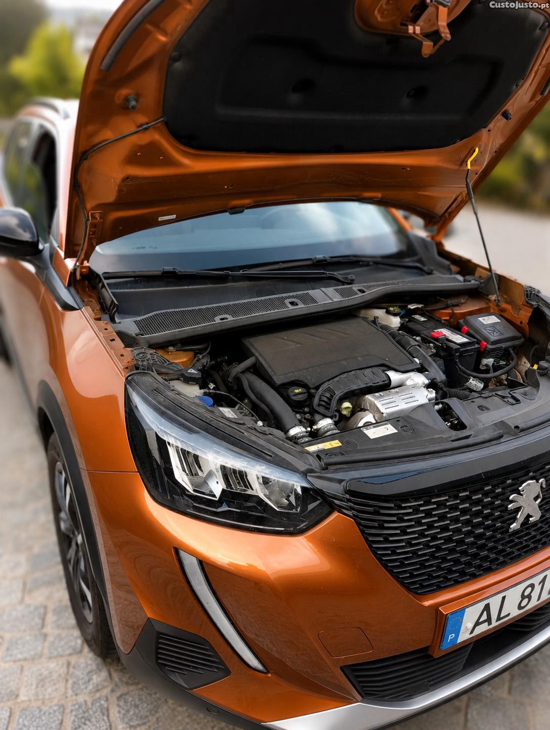 Peugeot 2008 1.2 PureTech Allure 100cv — fotografia 6