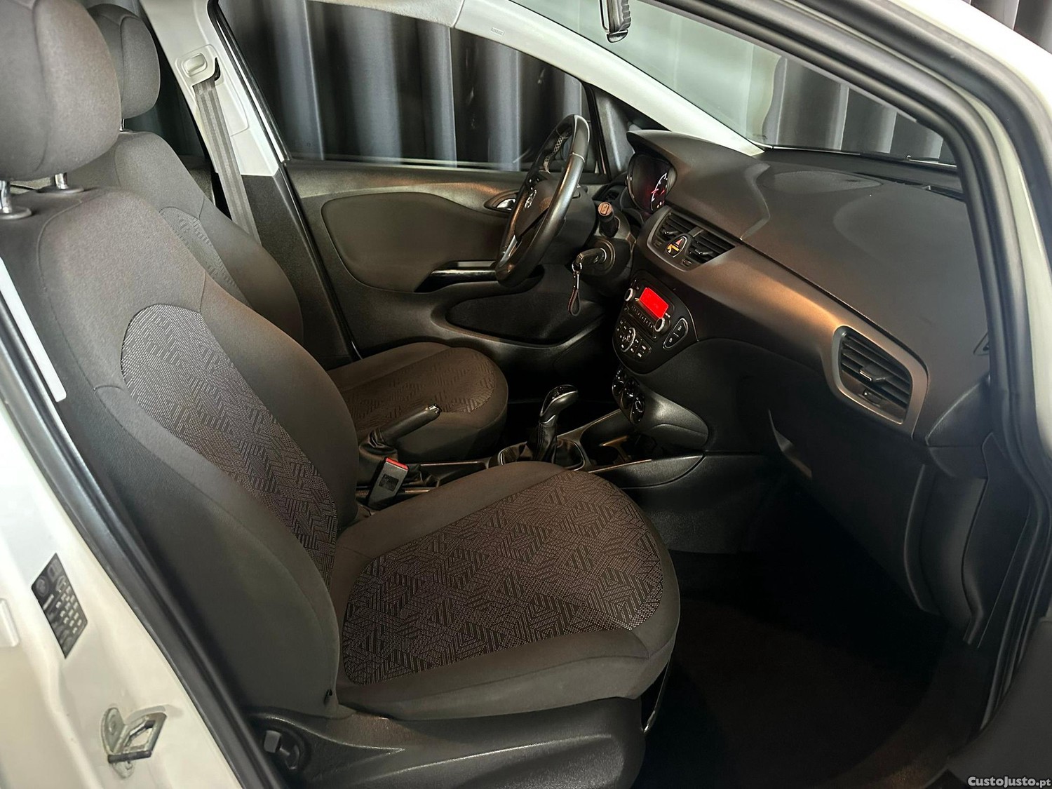 Opel Corsa 1.4 Easytronic — fotografia 5
