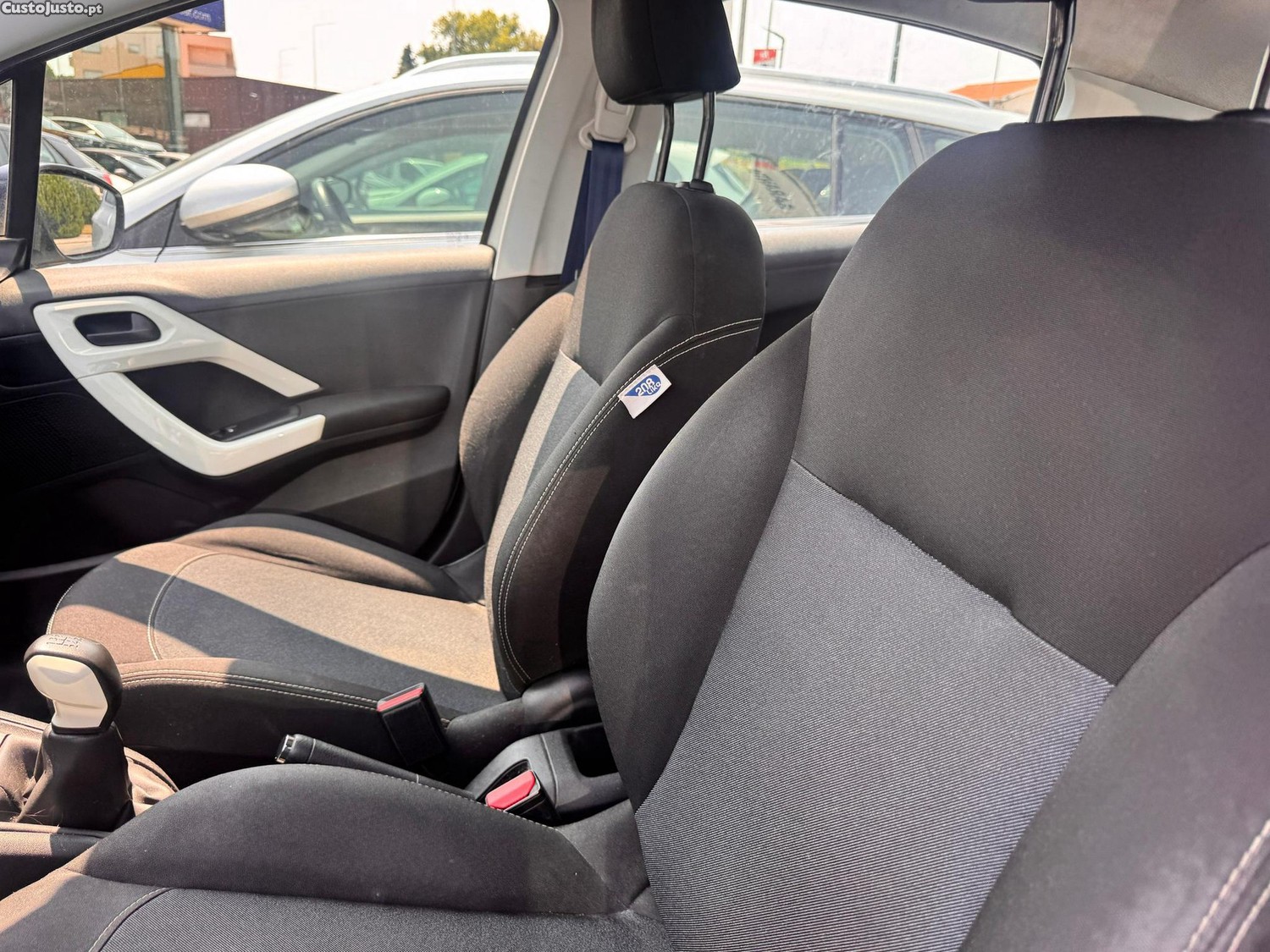 Peugeot 208 1.0 VTi Access — fotografia 6