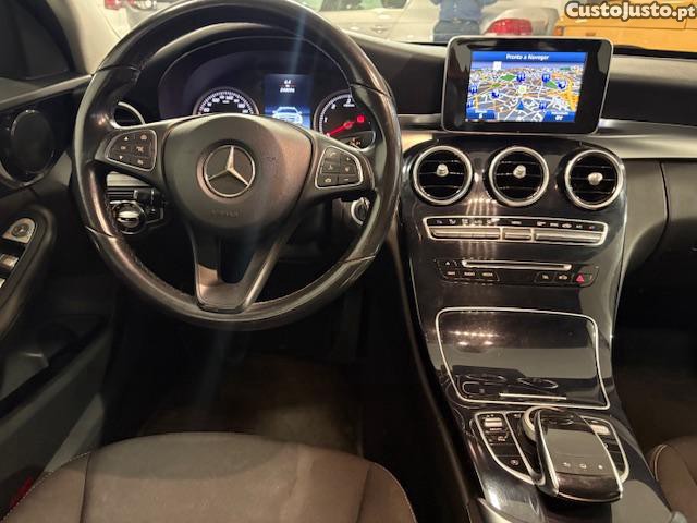 Mercedes-Benz C 180 d 7G-Tronic Exclusive — fotografia 6