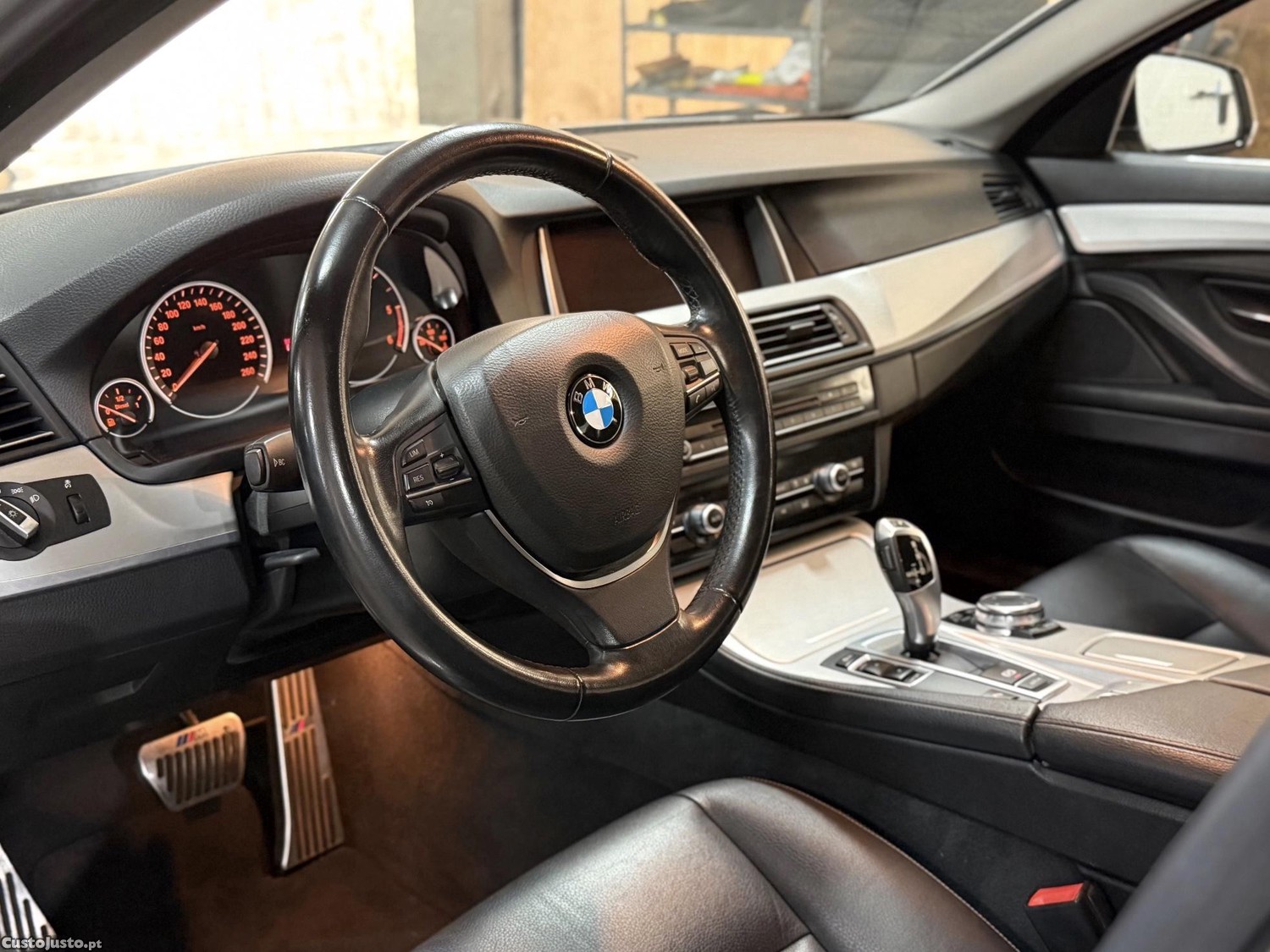 BMW 525 d Luxury LCi Auto Nacional — fotografia 5