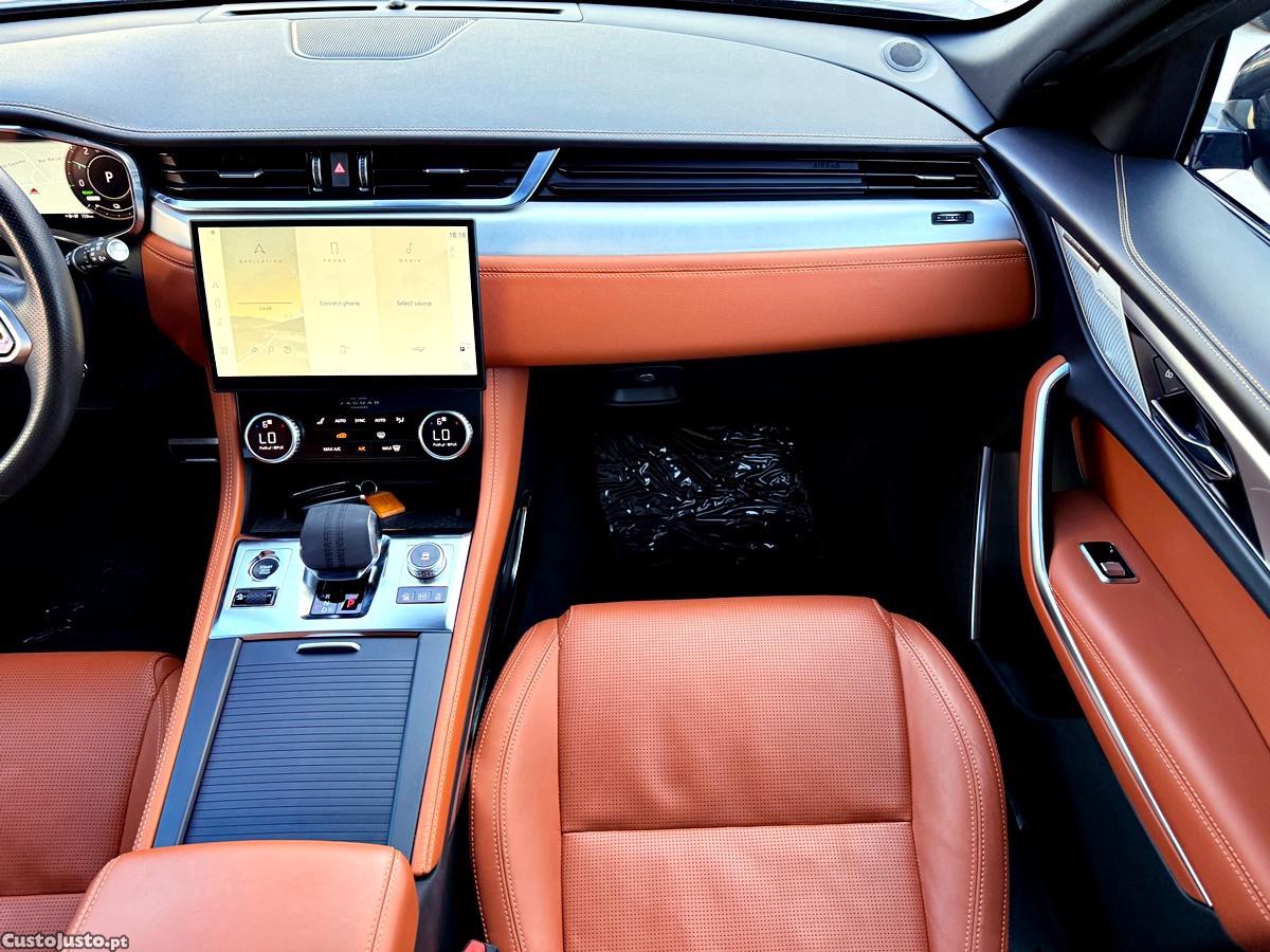 Jaguar F-Pace P400e R-Dynamic — fotografia 49
