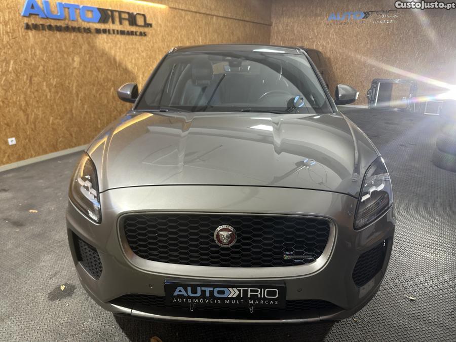 Jaguar E-Pace 2.0 i4D SE — fotografia 21