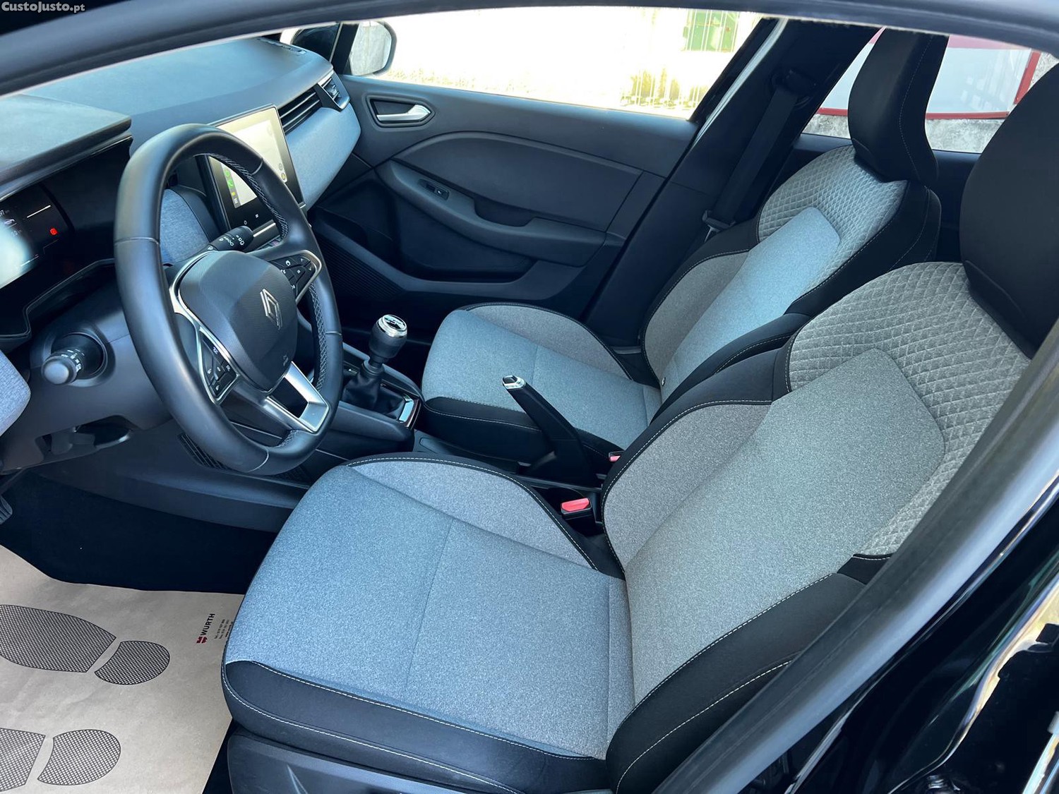 Renault Clio 1.0 TCe Evolution — fotografia 10