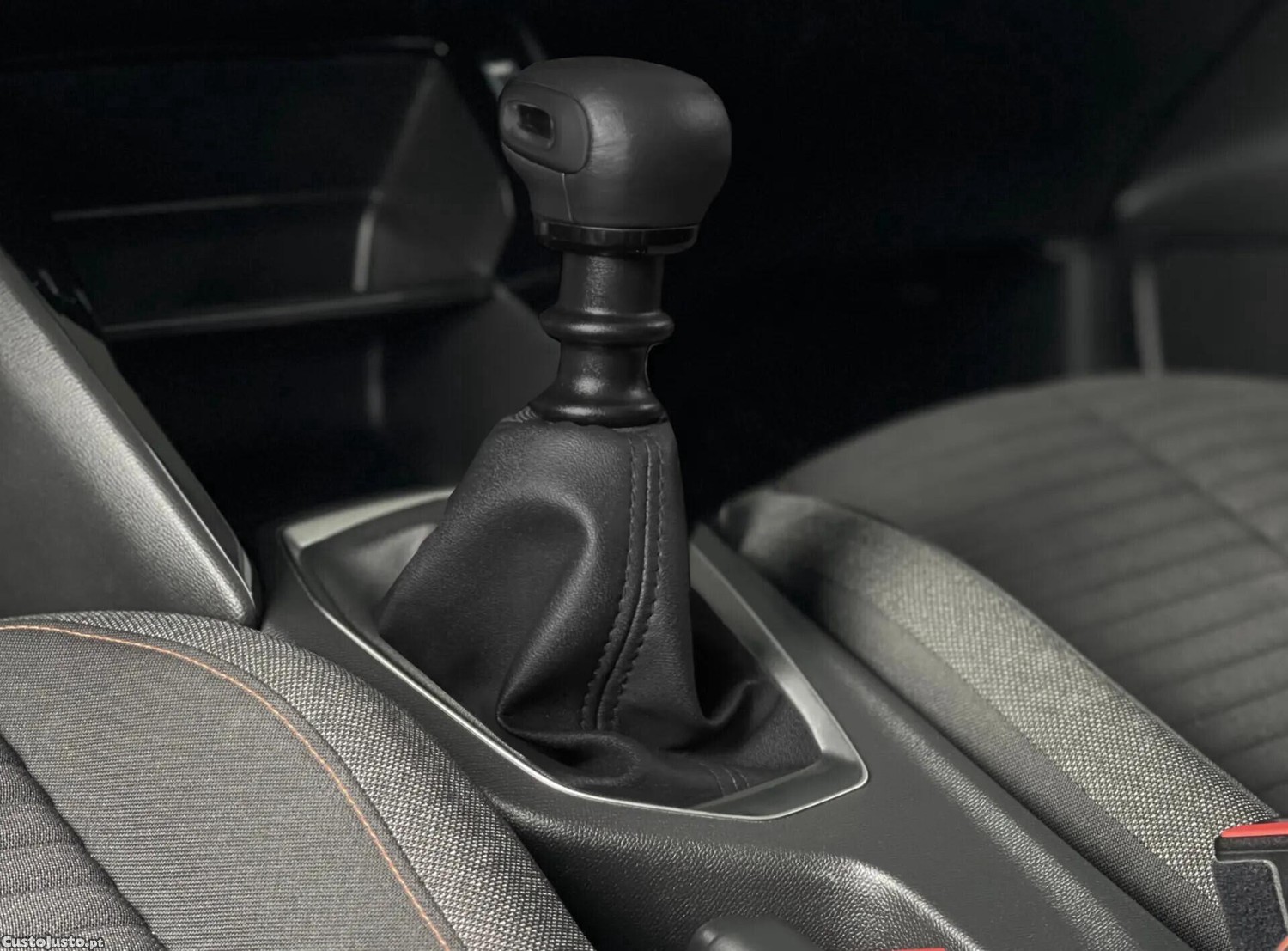 Peugeot 208 1.2 PureTech Active — fotografia 7