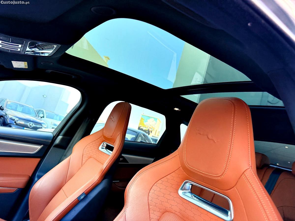 Jaguar F-Pace P400e R-Dynamic — fotografia 36