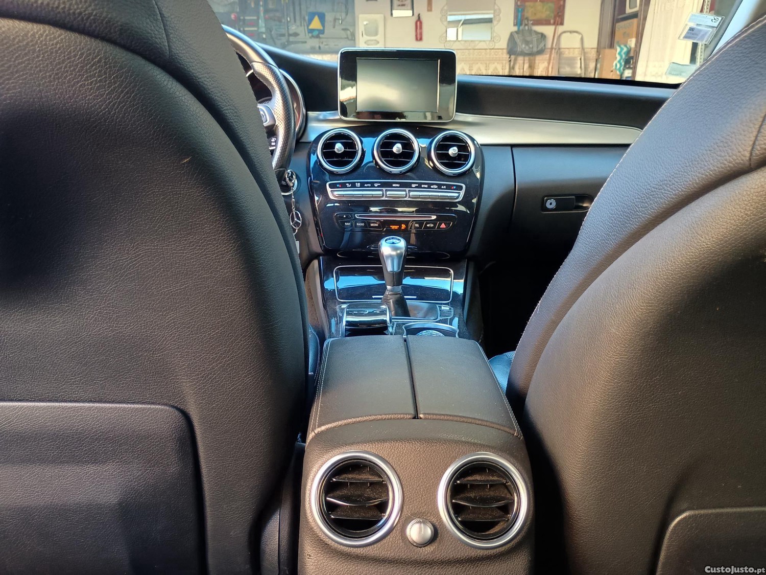 Mercedes-Benz C 200 Bluetec — fotografia 11